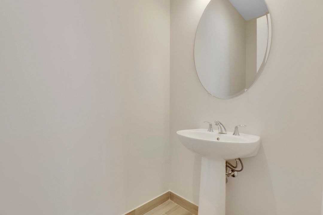 For Rent: $5,500 (3 beds, 2 baths, 2411 Square Feet)