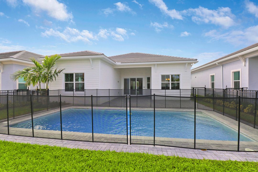 For Rent: $5,500 (3 beds, 2 baths, 2411 Square Feet)