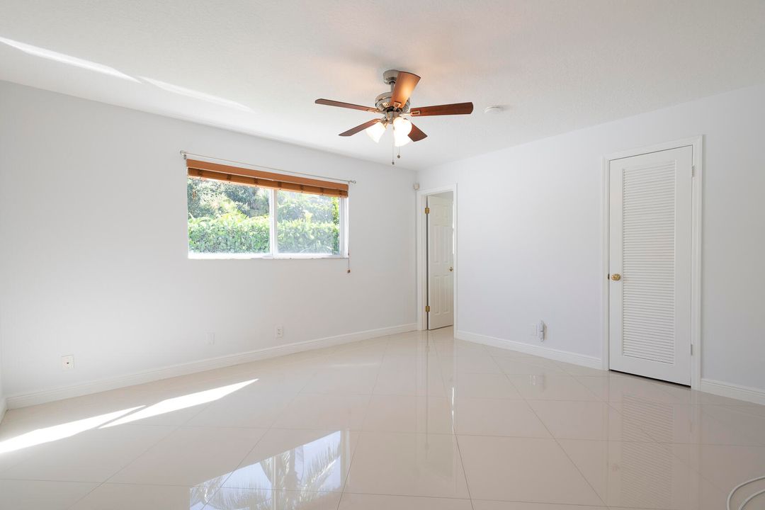 В аренду: $6,000 (3 спален, 2 ванн, 1737 Квадратных фут)