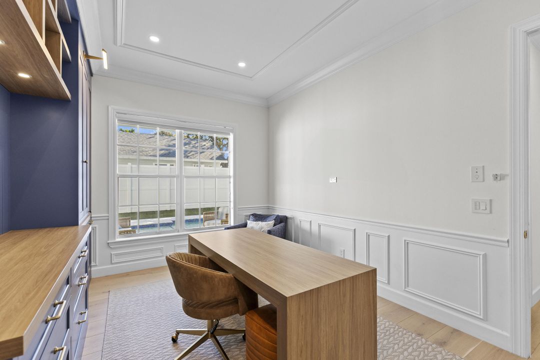 合同活跃: $4,255,000 (5 贝兹, 5 浴室, 4296 平方英尺)