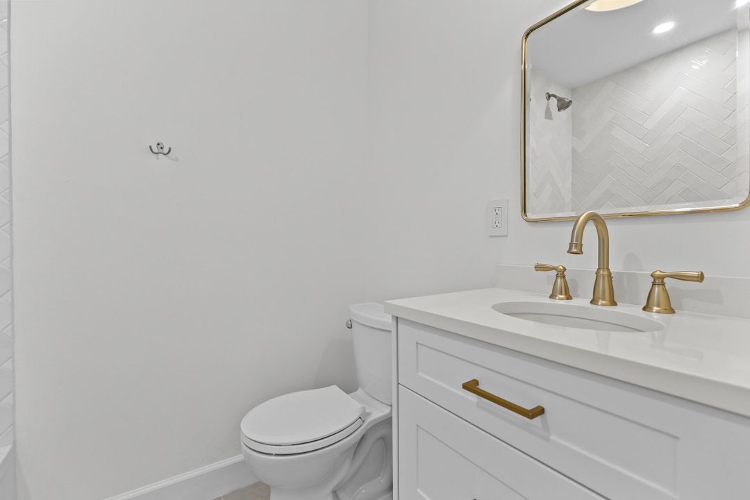 合同活跃: $4,255,000 (5 贝兹, 5 浴室, 4296 平方英尺)