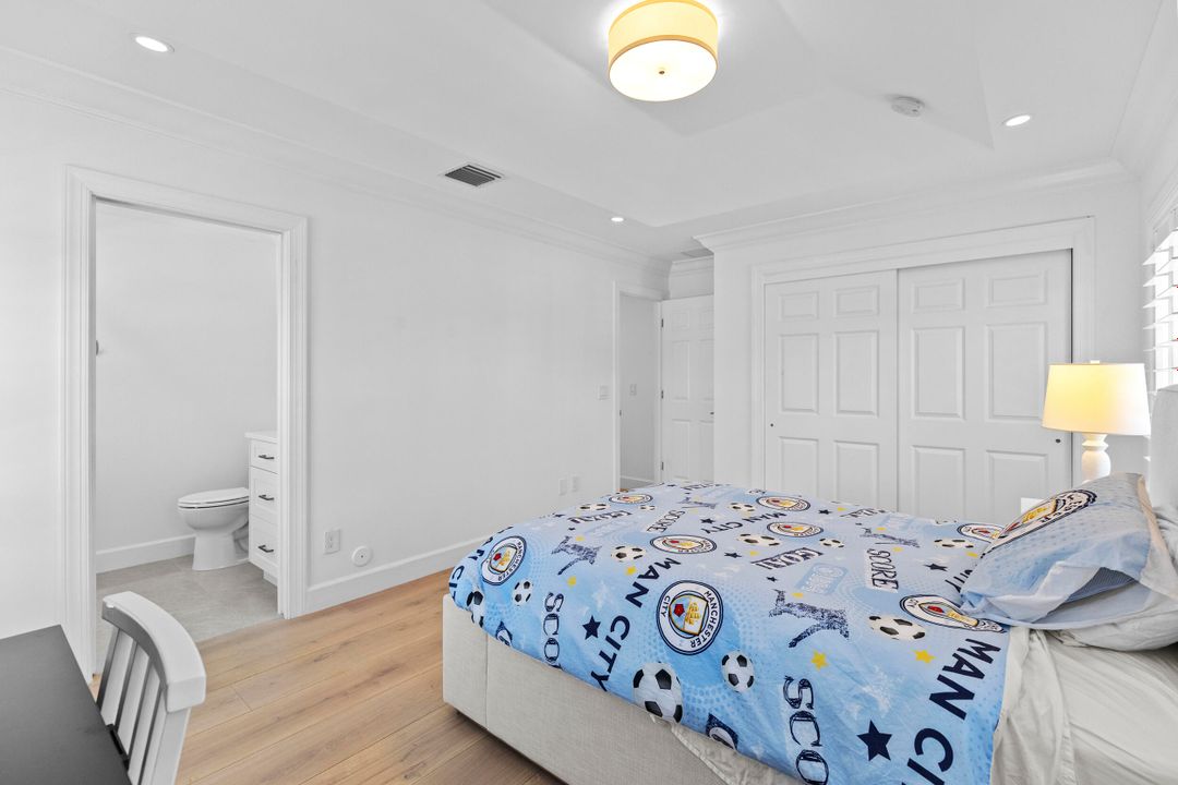 合同活跃: $4,255,000 (5 贝兹, 5 浴室, 4296 平方英尺)