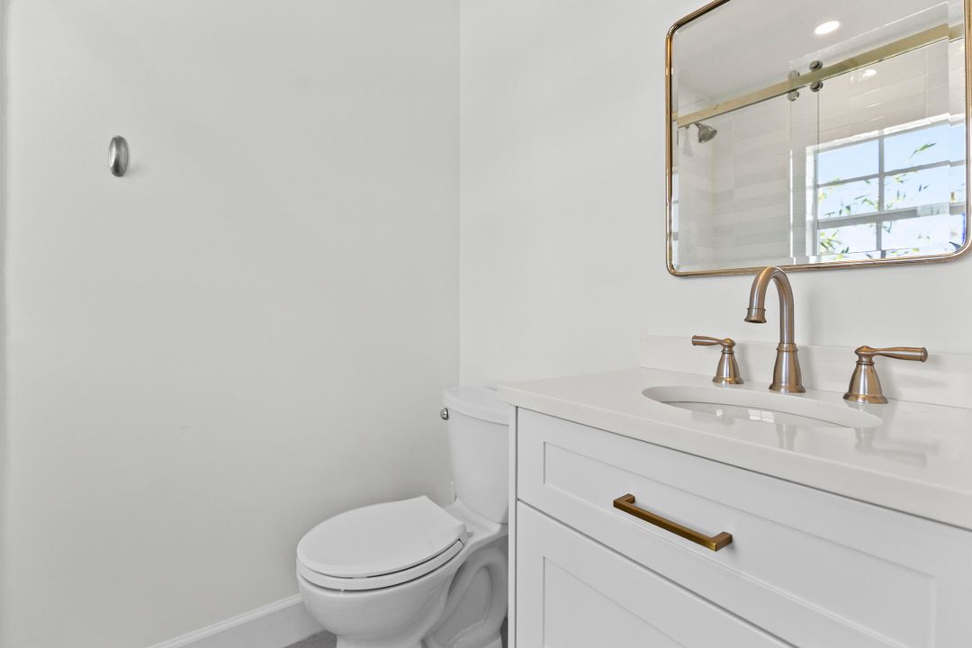 合同活跃: $4,255,000 (5 贝兹, 5 浴室, 4296 平方英尺)