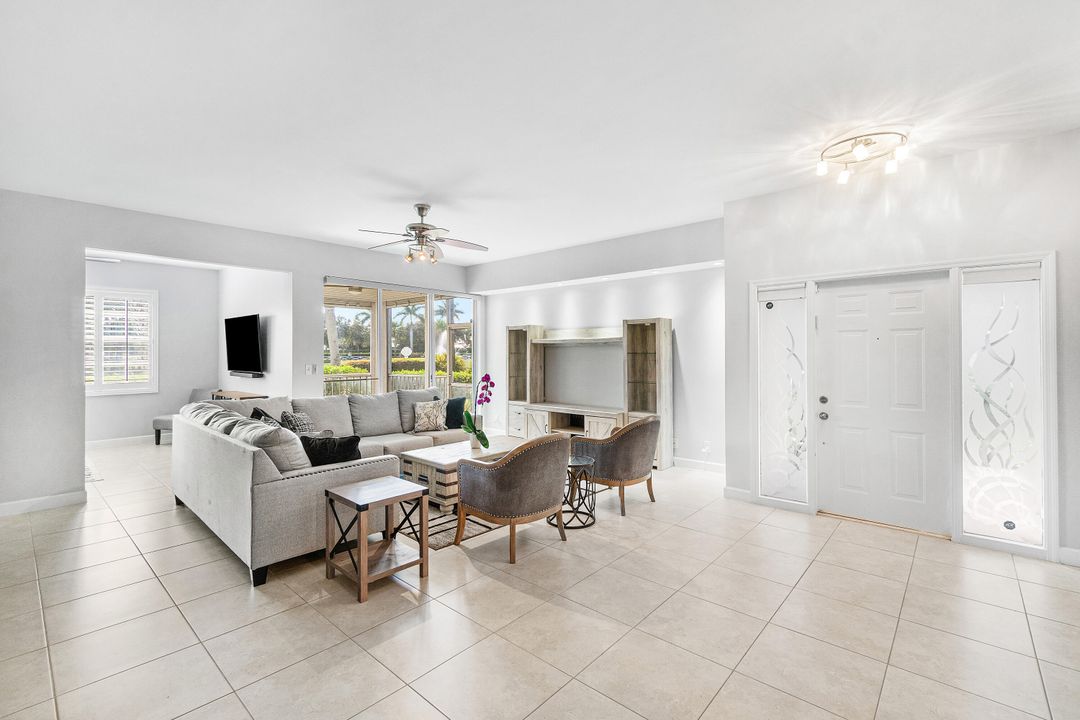 Activo con contrato: $525,000 (3 camas, 2 baños, 1931 Pies cuadrados)