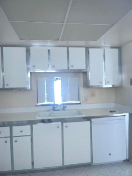 For Sale: $350,000 (3 beds, 2 baths, 1734 Square Feet)