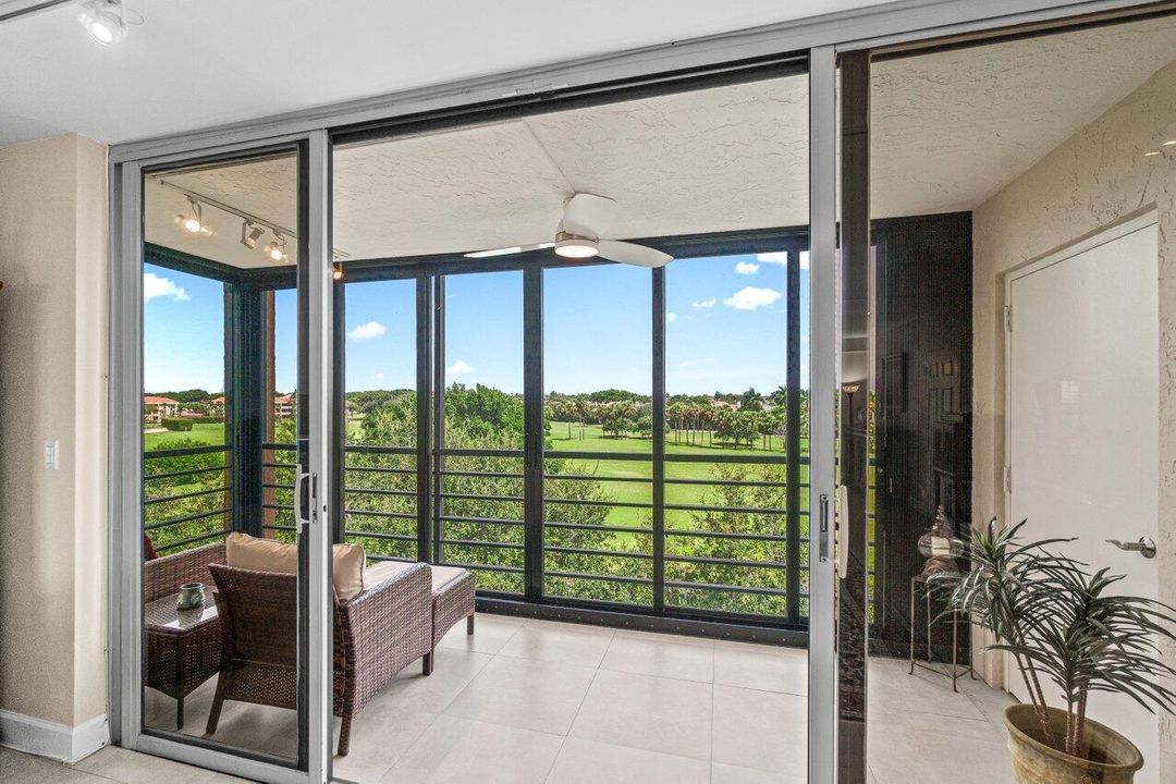 合同活跃: $460,000 (3 贝兹, 2 浴室, 2025 平方英尺)