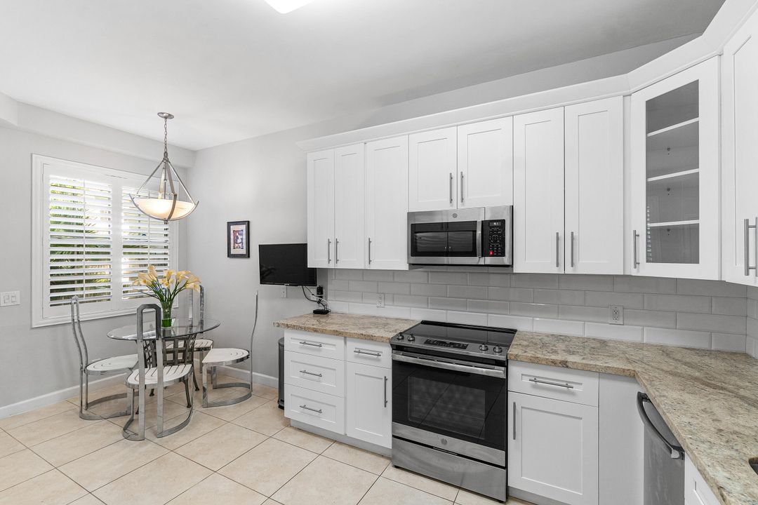 Activo con contrato: $525,000 (3 camas, 2 baños, 1931 Pies cuadrados)