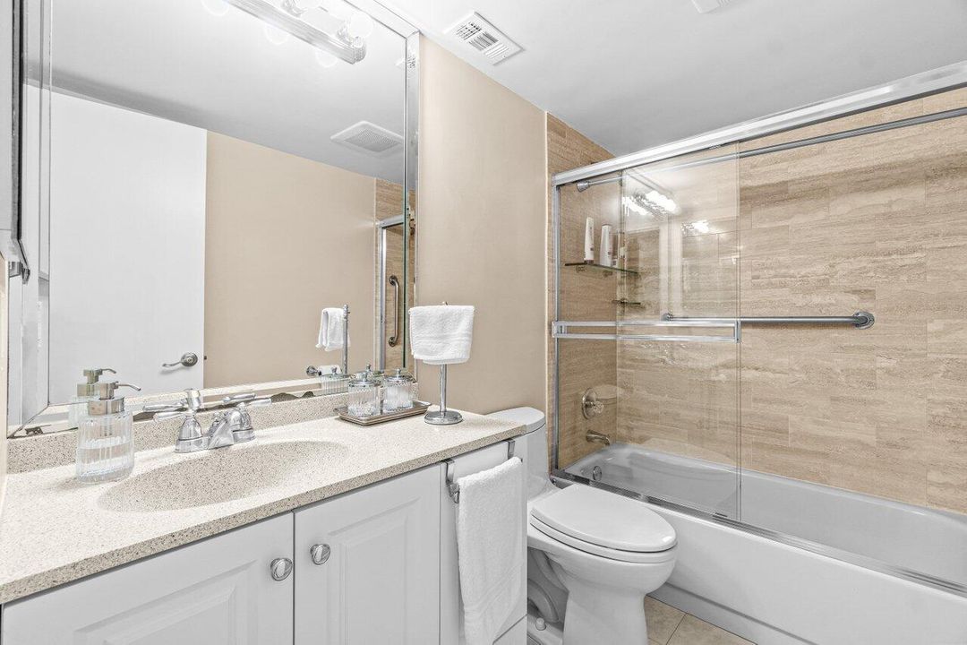 合同活跃: $460,000 (3 贝兹, 2 浴室, 2025 平方英尺)