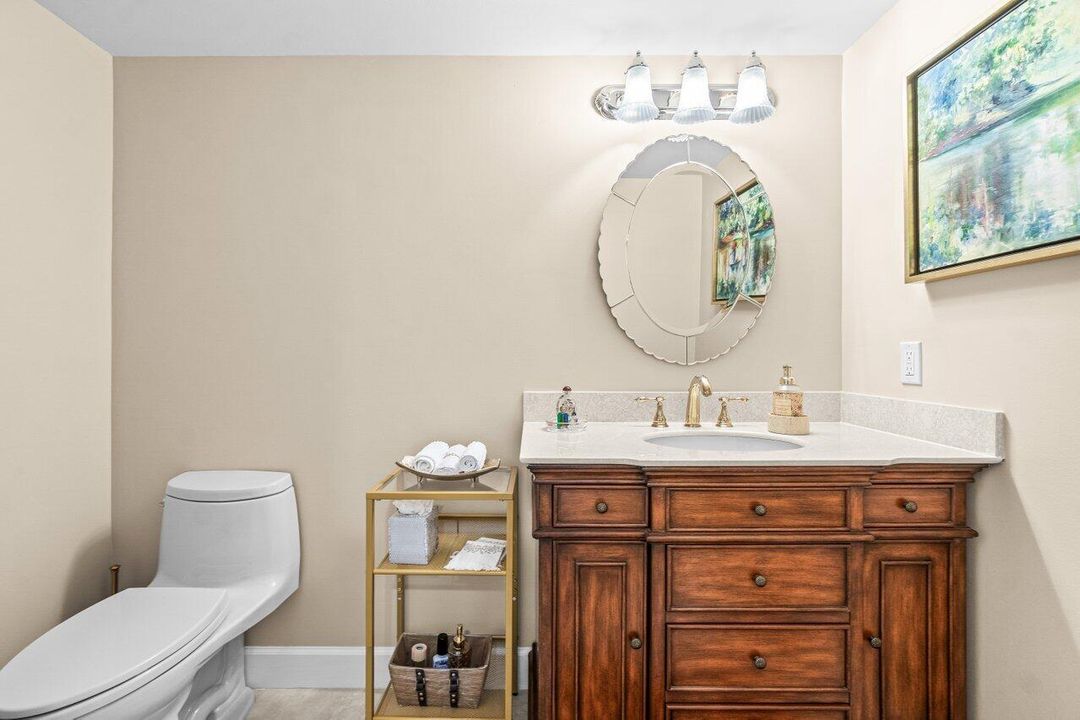 合同活跃: $460,000 (3 贝兹, 2 浴室, 2025 平方英尺)