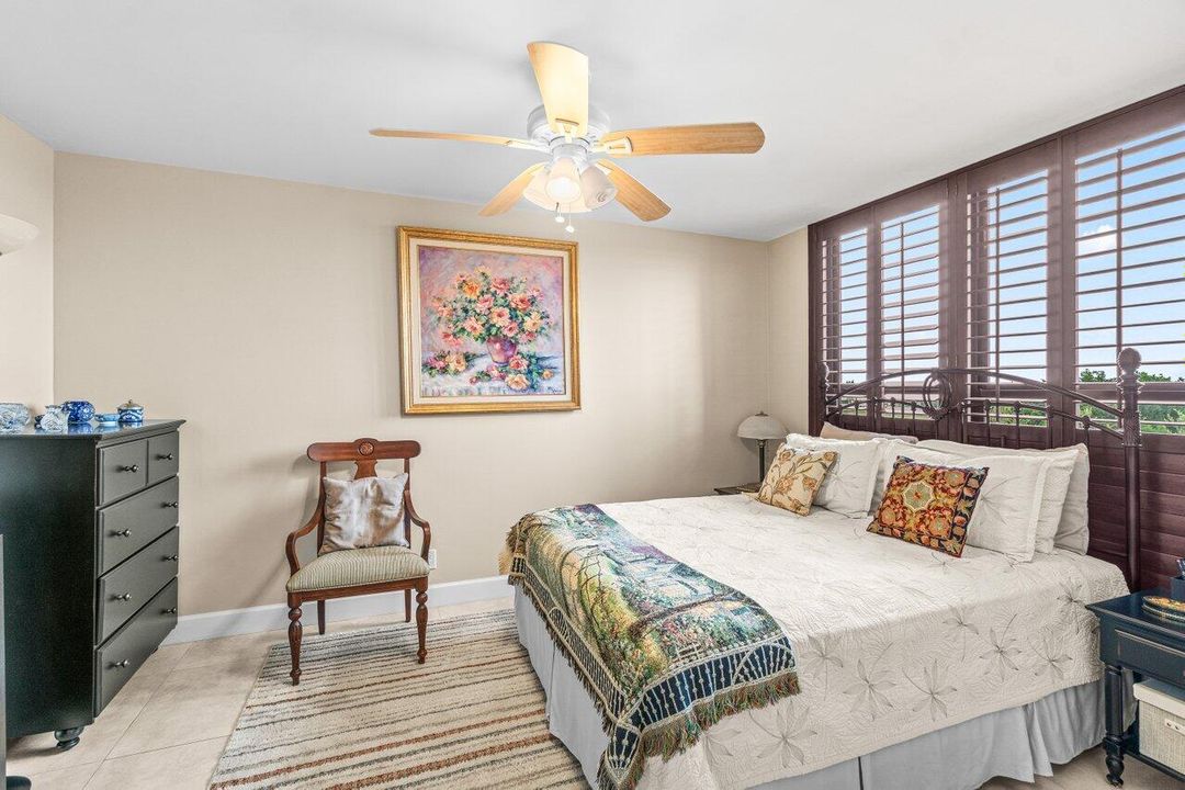 合同活跃: $460,000 (3 贝兹, 2 浴室, 2025 平方英尺)