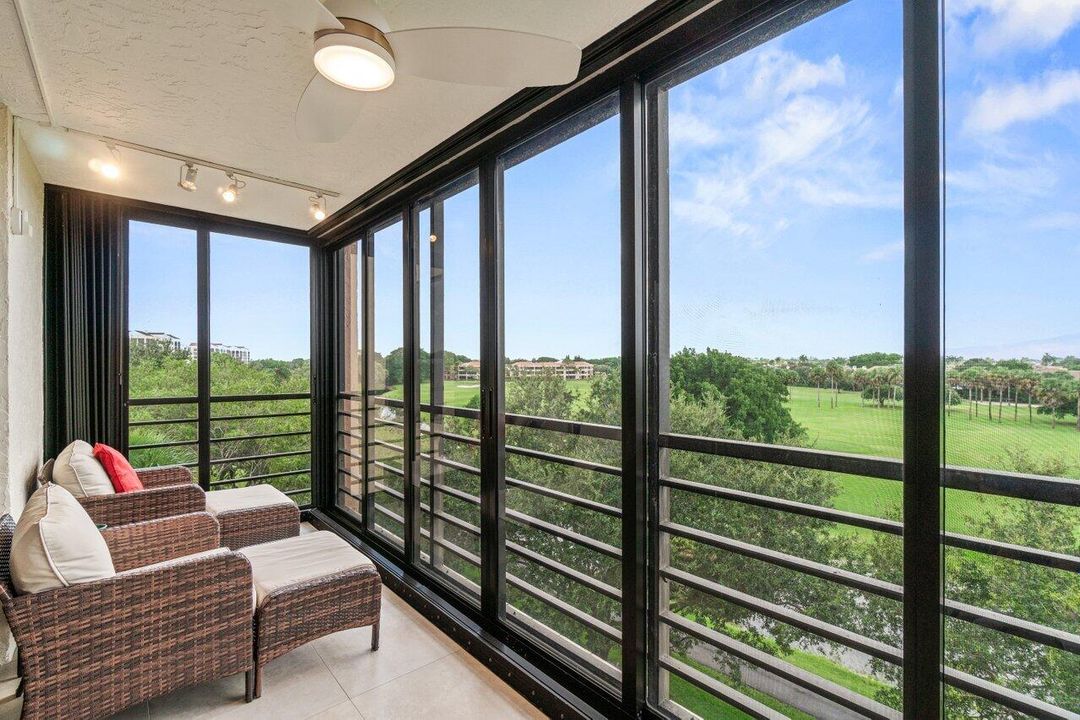 合同活跃: $460,000 (3 贝兹, 2 浴室, 2025 平方英尺)