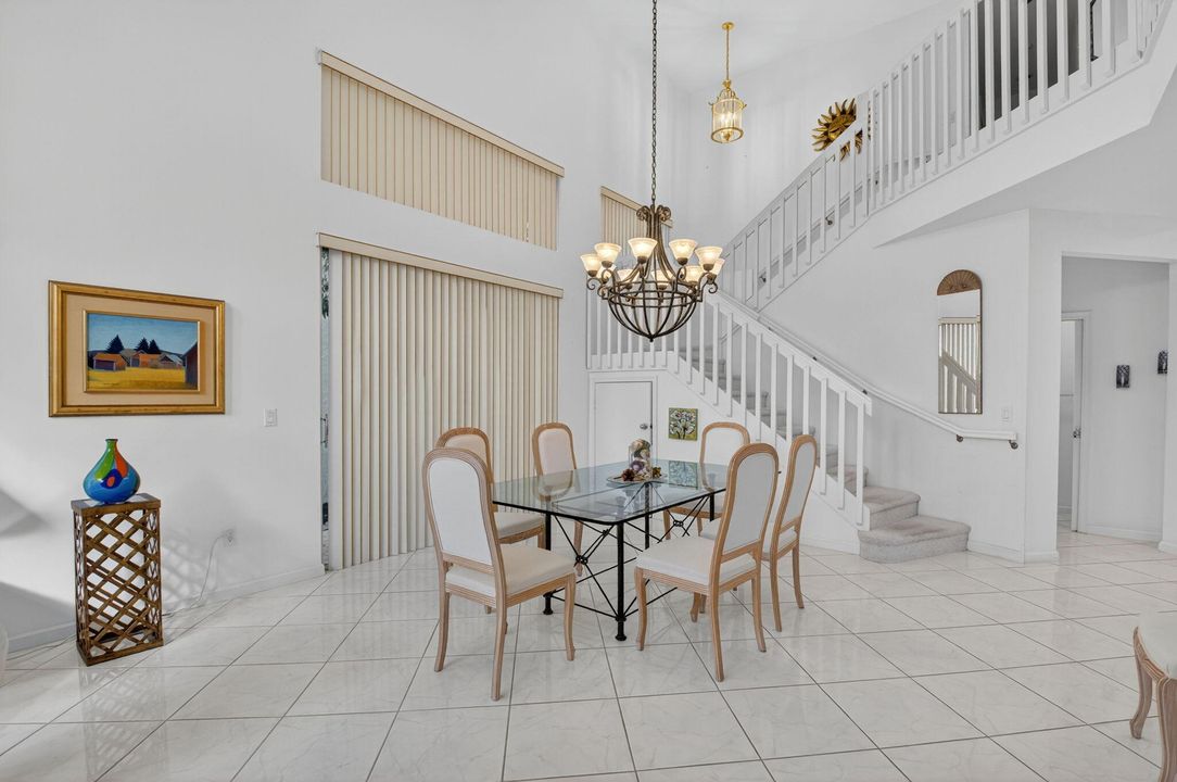 待售: $799,000 (4 贝兹, 3 浴室, 2387 平方英尺)