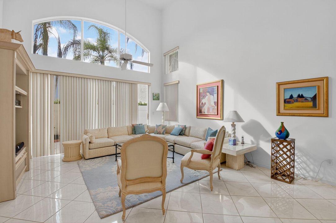 待售: $799,000 (4 贝兹, 3 浴室, 2387 平方英尺)