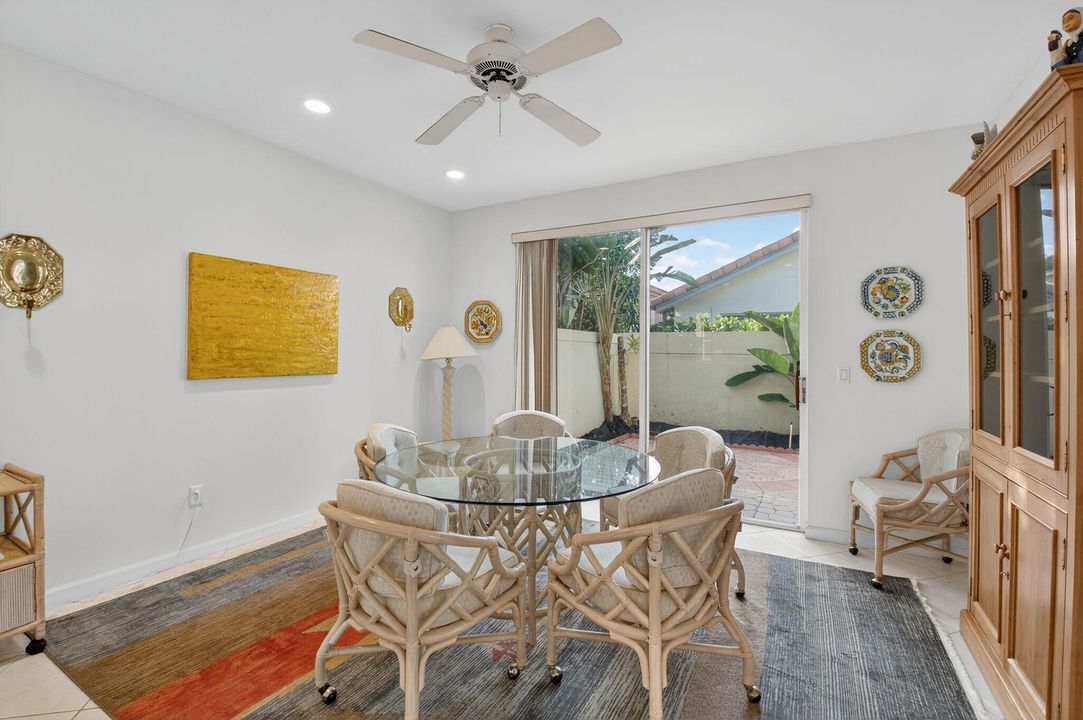 待售: $799,000 (4 贝兹, 3 浴室, 2387 平方英尺)