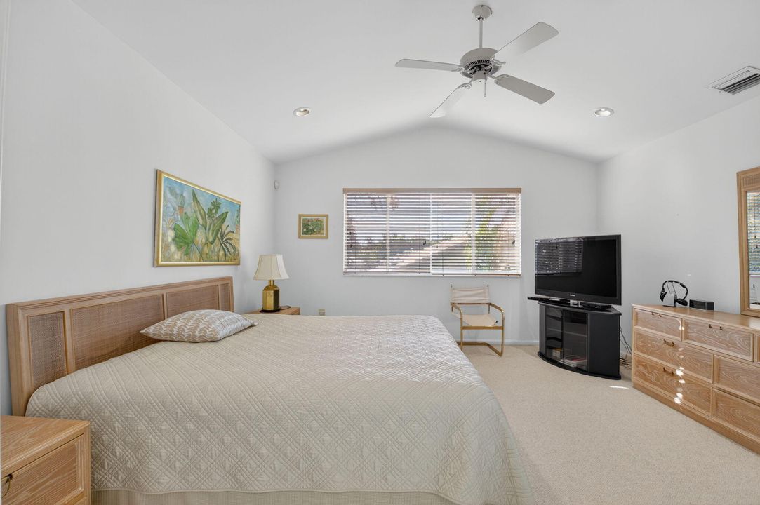 待售: $799,000 (4 贝兹, 3 浴室, 2387 平方英尺)