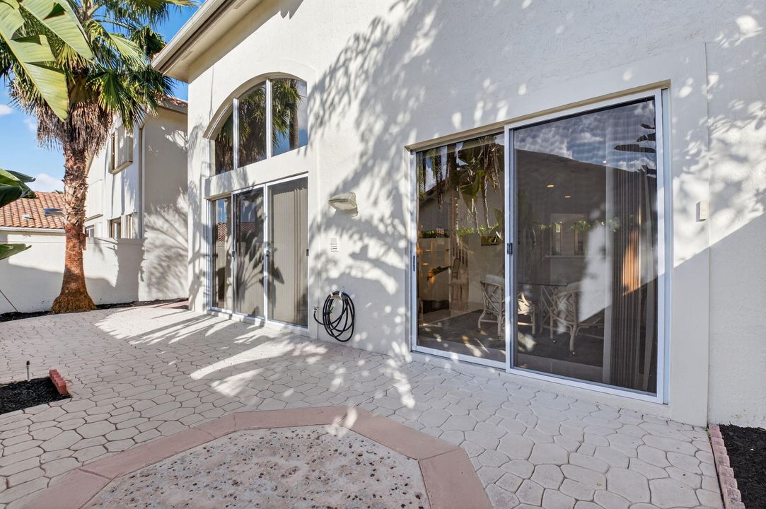 待售: $799,000 (4 贝兹, 3 浴室, 2387 平方英尺)