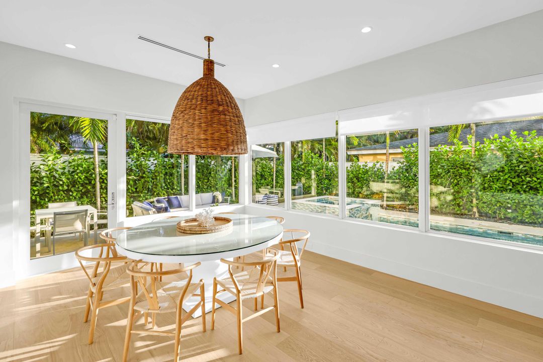 For Sale: $3,750,000 (4 beds, 5 baths, 3500 Square Feet)