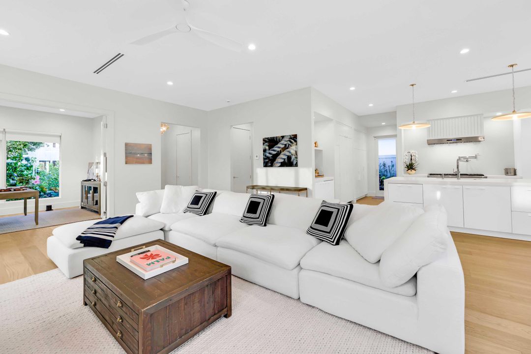 For Sale: $3,750,000 (4 beds, 5 baths, 3500 Square Feet)