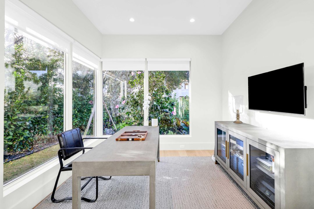 For Sale: $3,750,000 (4 beds, 5 baths, 3500 Square Feet)