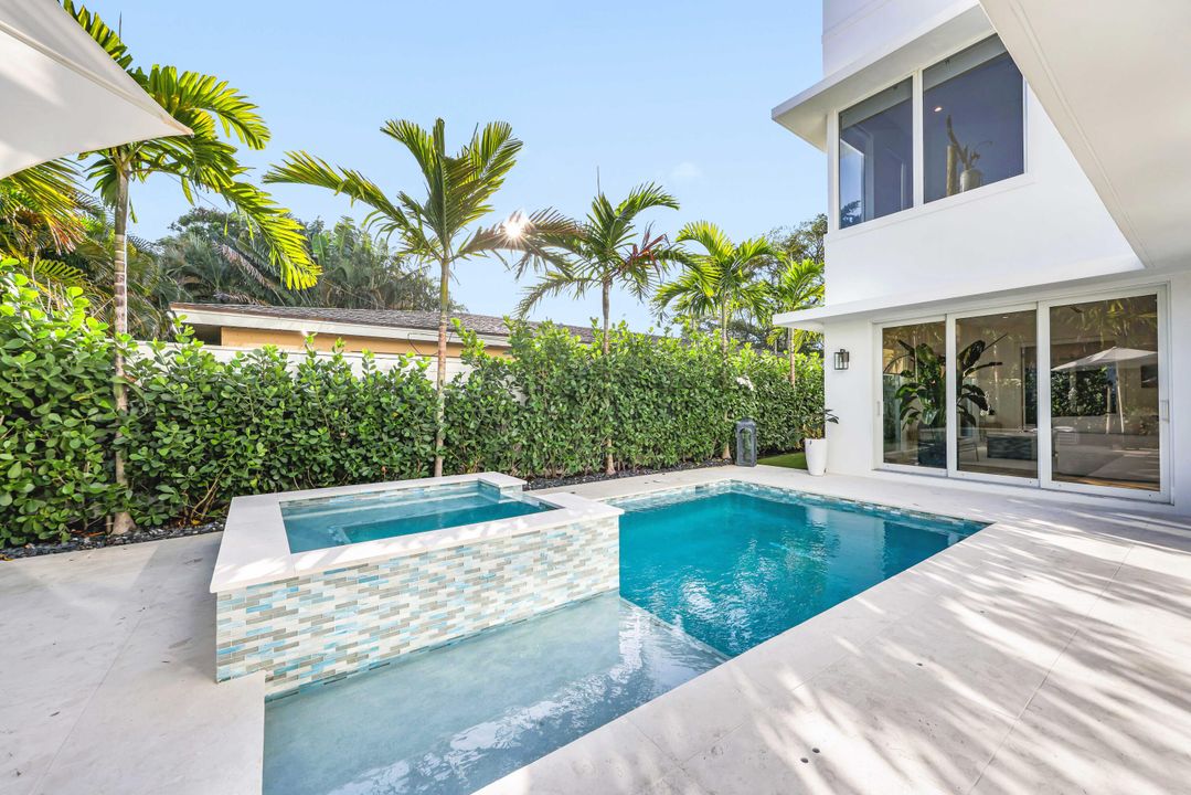 For Sale: $3,750,000 (4 beds, 5 baths, 3500 Square Feet)