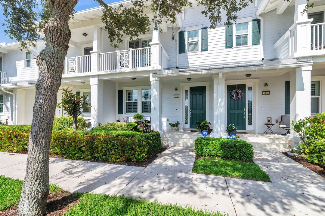 合同活跃: $600,000 (3 贝兹, 2 浴室, 1533 平方英尺)