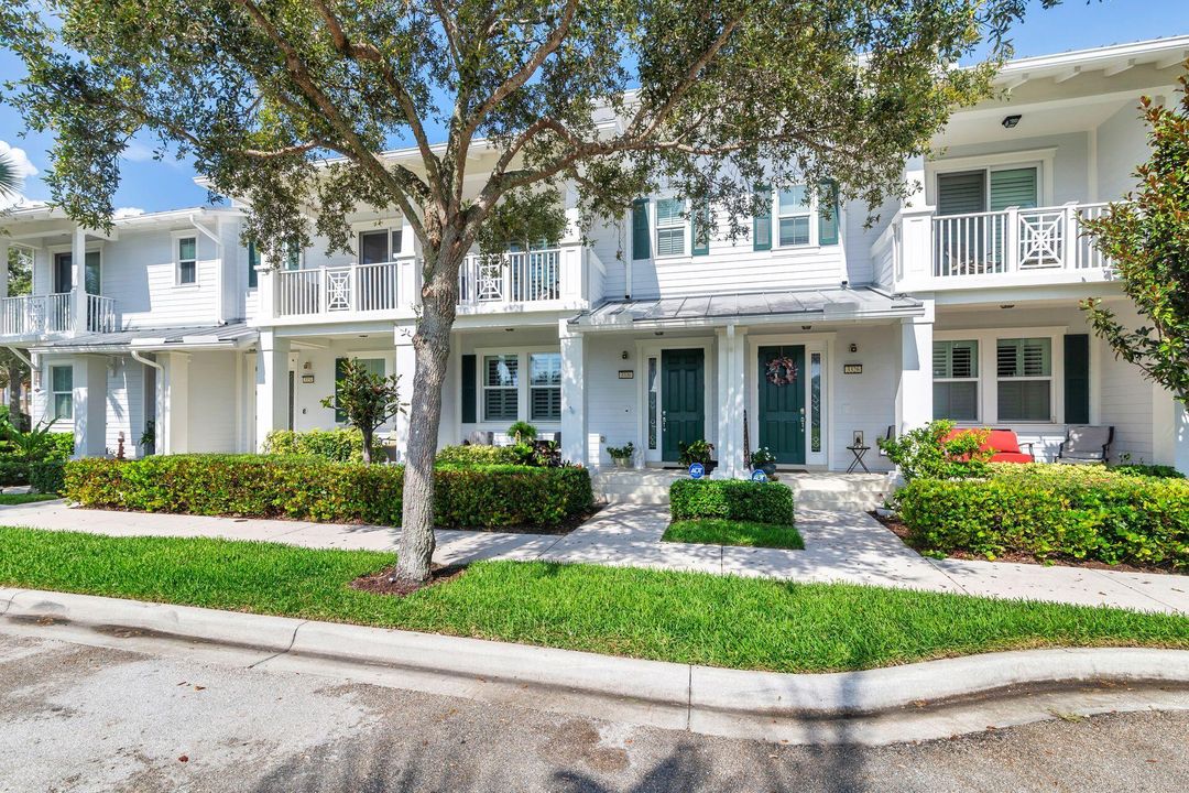 合同活跃: $600,000 (3 贝兹, 2 浴室, 1533 平方英尺)