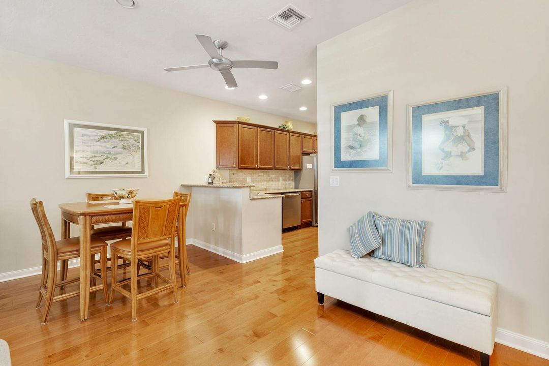 合同活跃: $600,000 (3 贝兹, 2 浴室, 1533 平方英尺)