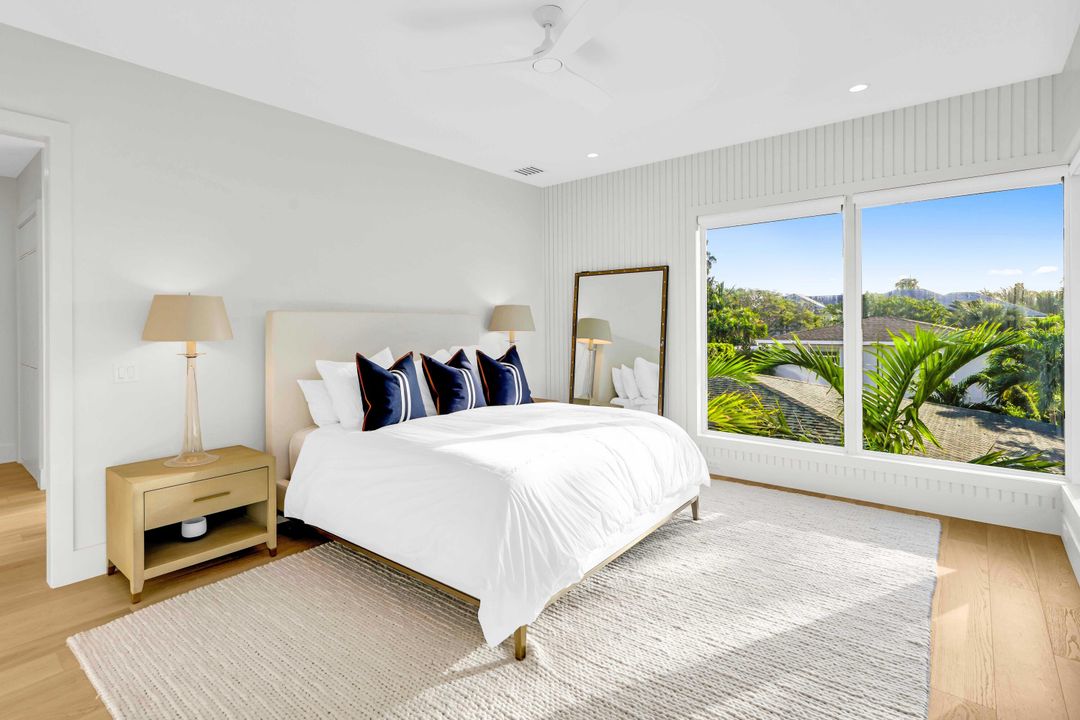 For Sale: $3,750,000 (4 beds, 5 baths, 3500 Square Feet)