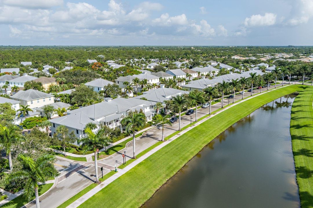 合同活跃: $600,000 (3 贝兹, 2 浴室, 1533 平方英尺)