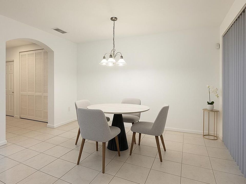 Active With Contract: $3,100 (3 beds, 2 baths, 1674 Square Feet)