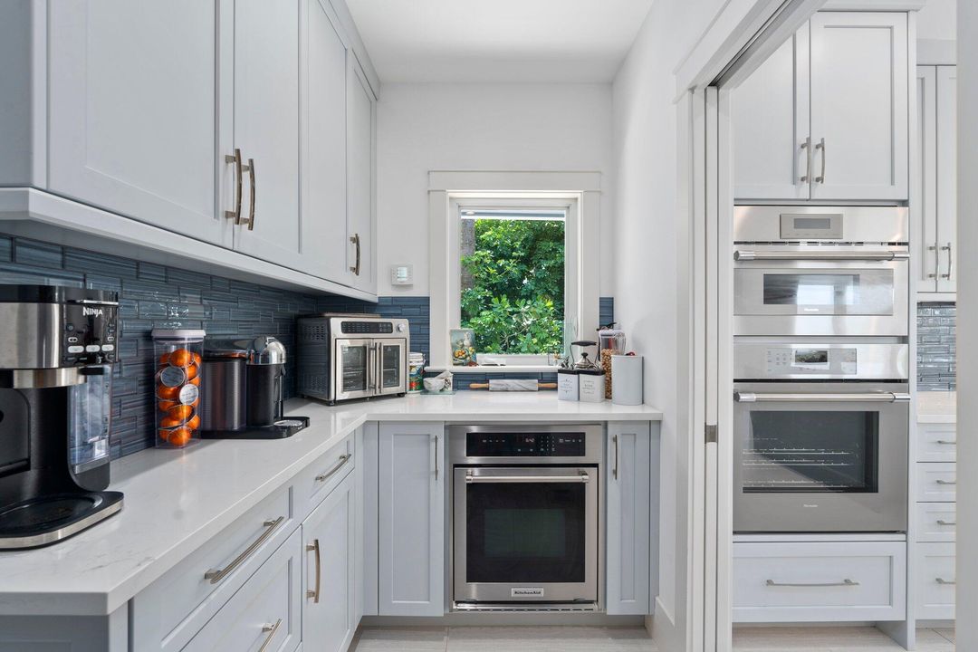 На продажу: $6,975,000 (4 спален, 3 ванн, 5360 Квадратных фут)