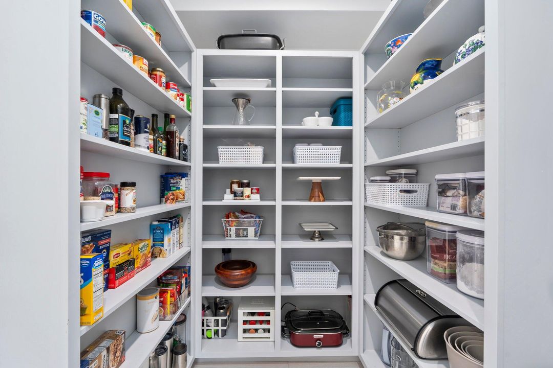 На продажу: $6,975,000 (4 спален, 3 ванн, 5360 Квадратных фут)