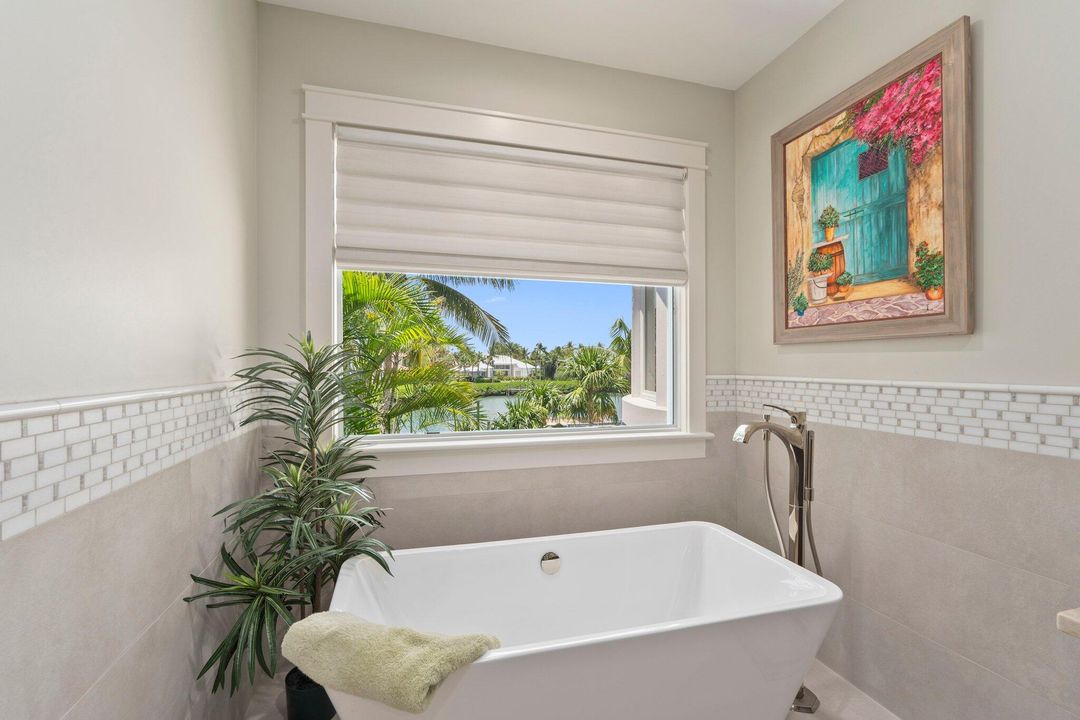 На продажу: $6,975,000 (4 спален, 3 ванн, 5360 Квадратных фут)