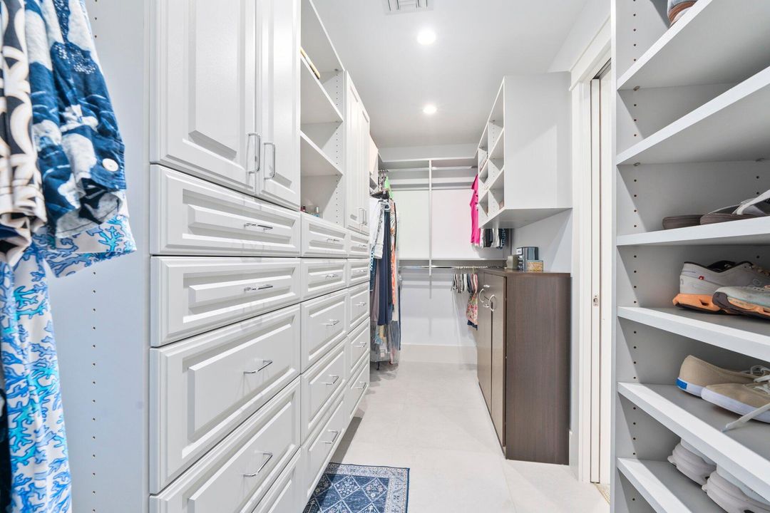 На продажу: $6,975,000 (4 спален, 3 ванн, 5360 Квадратных фут)