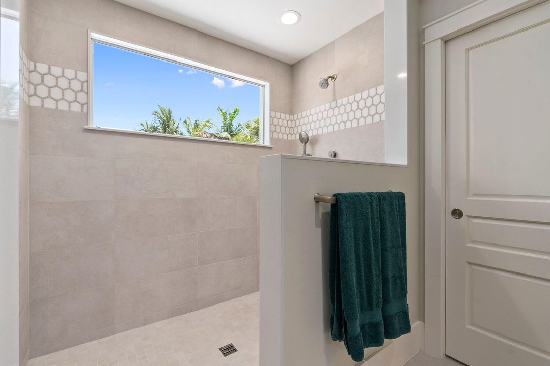 На продажу: $6,975,000 (4 спален, 3 ванн, 5360 Квадратных фут)