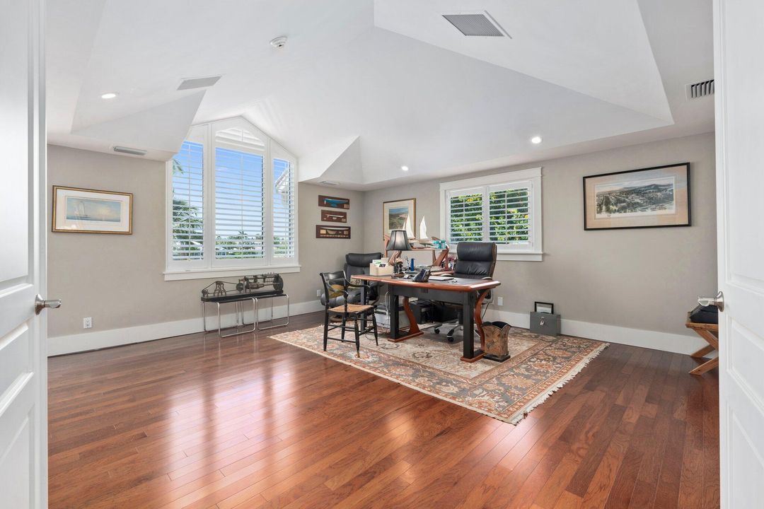 На продажу: $6,975,000 (4 спален, 3 ванн, 5360 Квадратных фут)