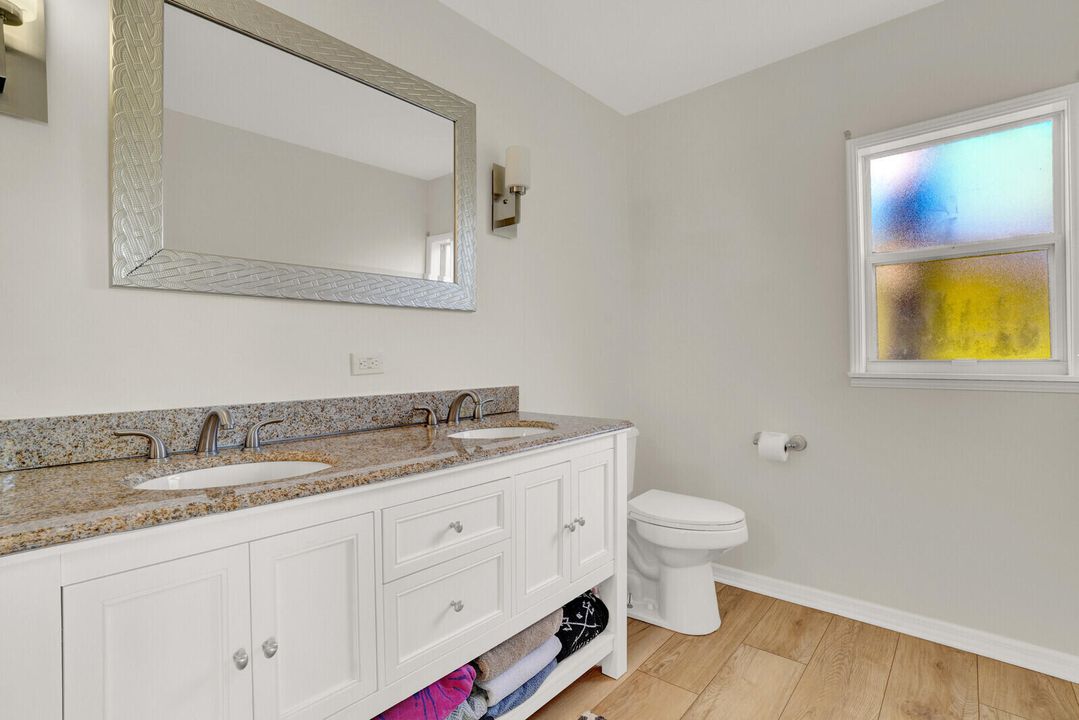 待售: $2,600,000 (5 贝兹, 4 浴室, 2774 平方英尺)