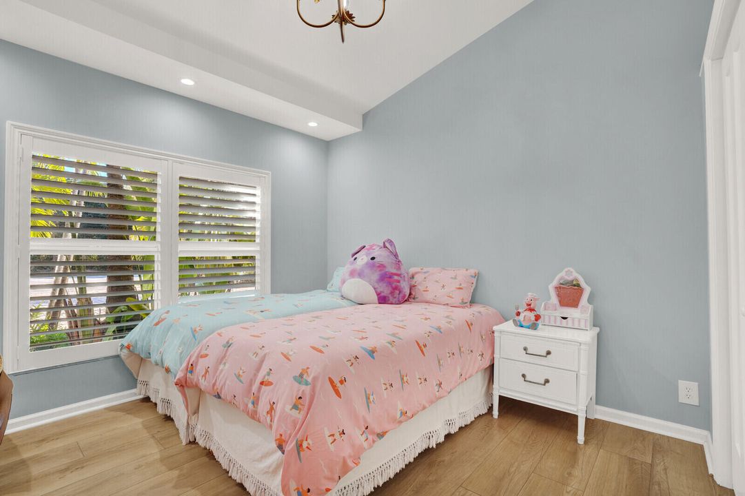 待售: $2,600,000 (5 贝兹, 4 浴室, 2774 平方英尺)