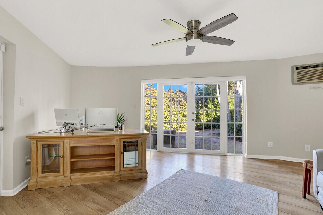 待售: $2,600,000 (5 贝兹, 4 浴室, 2774 平方英尺)