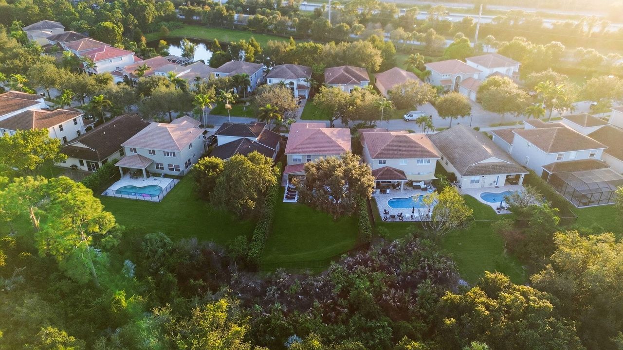 На продажу: $825,000 (4 спален, 2 ванн, 3006 Квадратных фут)