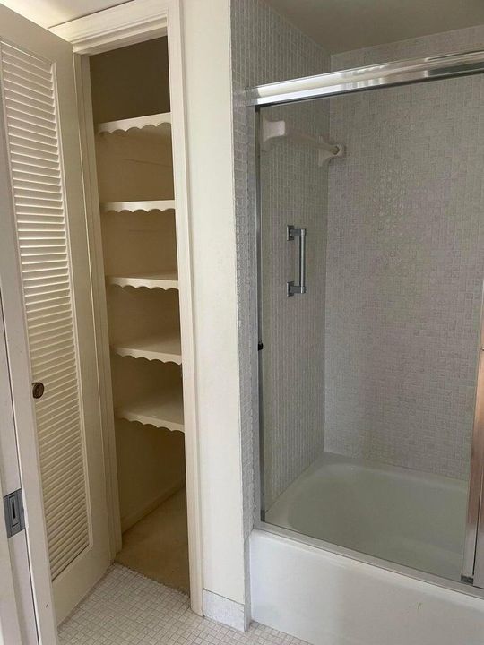 For Sale: $350,000 (3 beds, 2 baths, 1734 Square Feet)