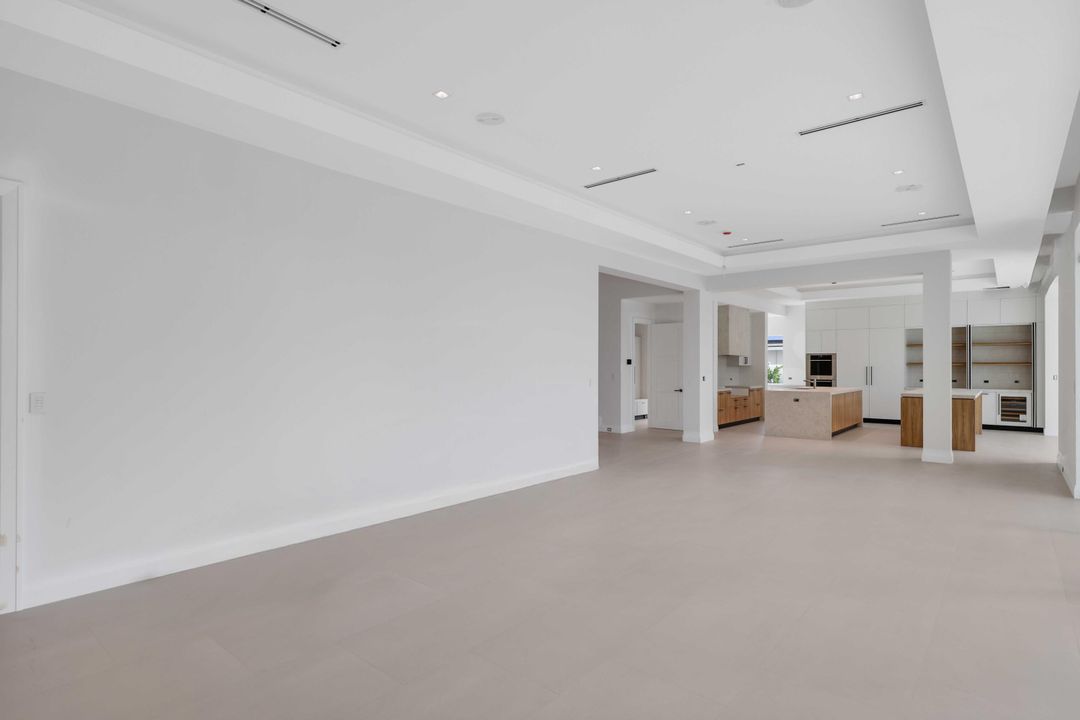 For Sale: $6,250,000 (5 beds, 5 baths, 5641 Square Feet)