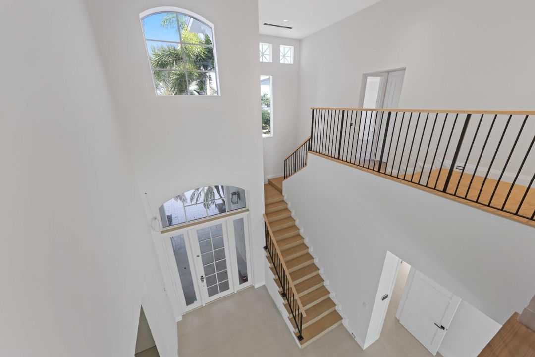 For Sale: $6,250,000 (5 beds, 5 baths, 5641 Square Feet)