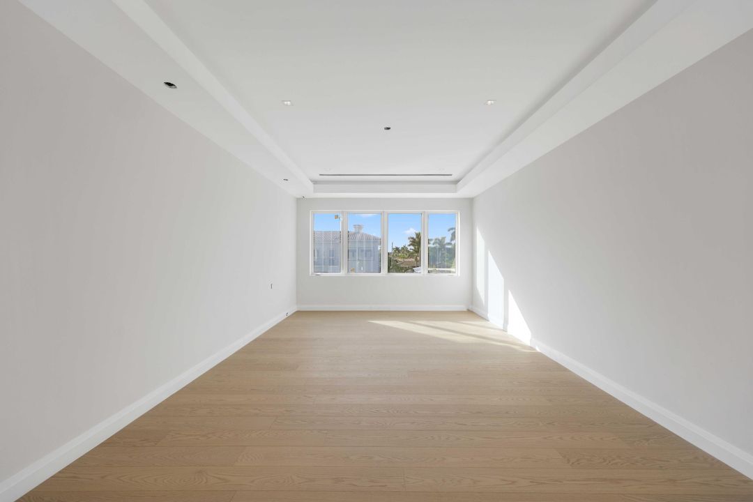 For Sale: $6,250,000 (5 beds, 5 baths, 5641 Square Feet)