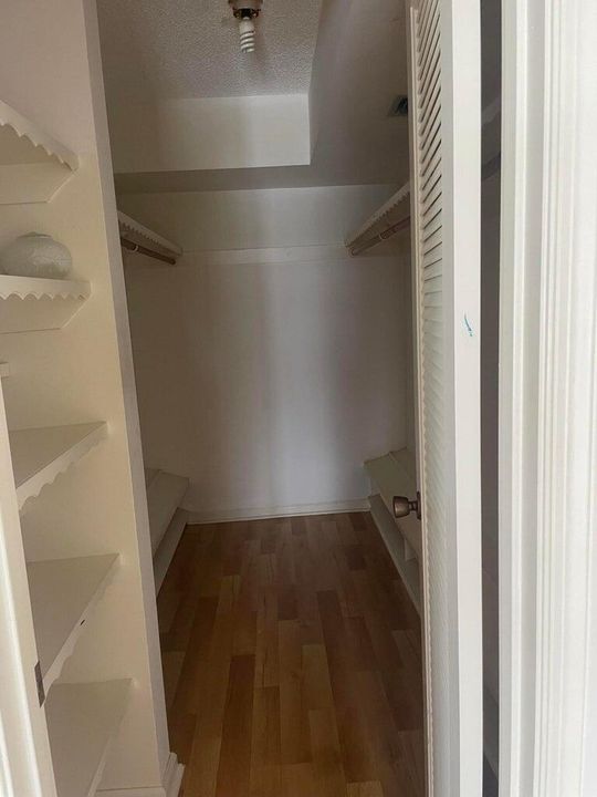 For Sale: $350,000 (3 beds, 2 baths, 1734 Square Feet)