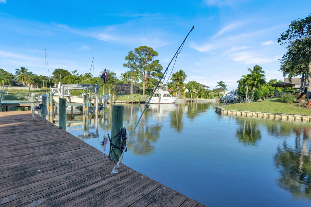 待售: $2,600,000 (5 贝兹, 4 浴室, 2774 平方英尺)