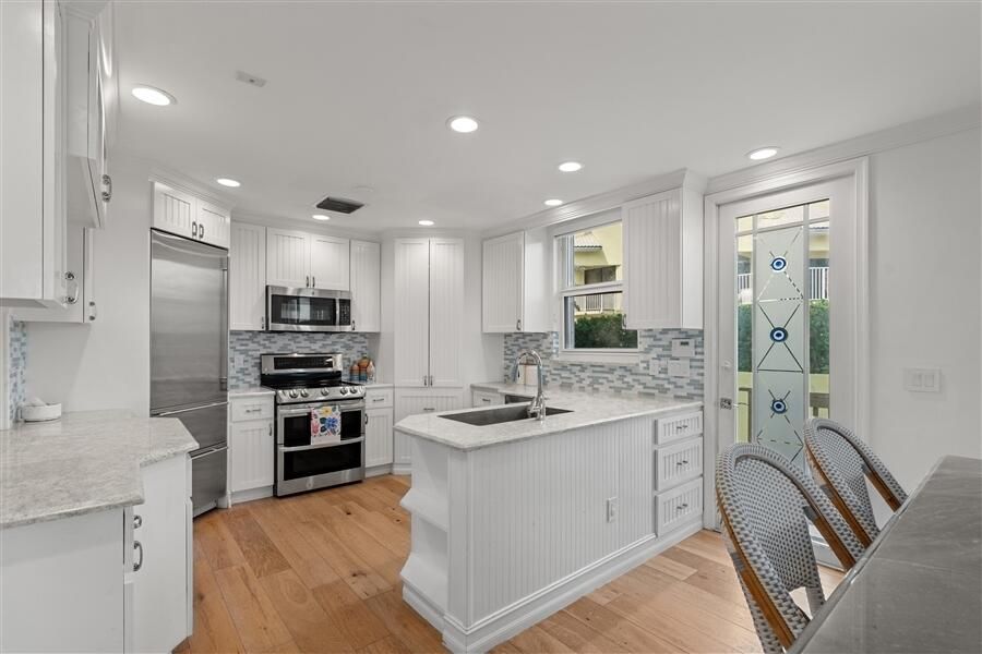 На продажу: $2,595,000 (3 спален, 3 ванн, 2985 Квадратных фут)