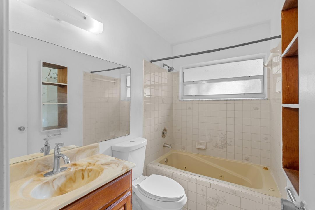 Active With Contract: $515,000 (4 beds, 2 baths, 1514 Square Feet)