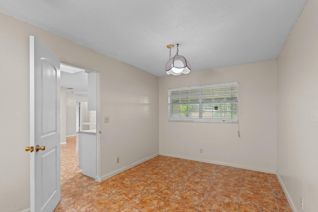 Active With Contract: $515,000 (4 beds, 2 baths, 1514 Square Feet)