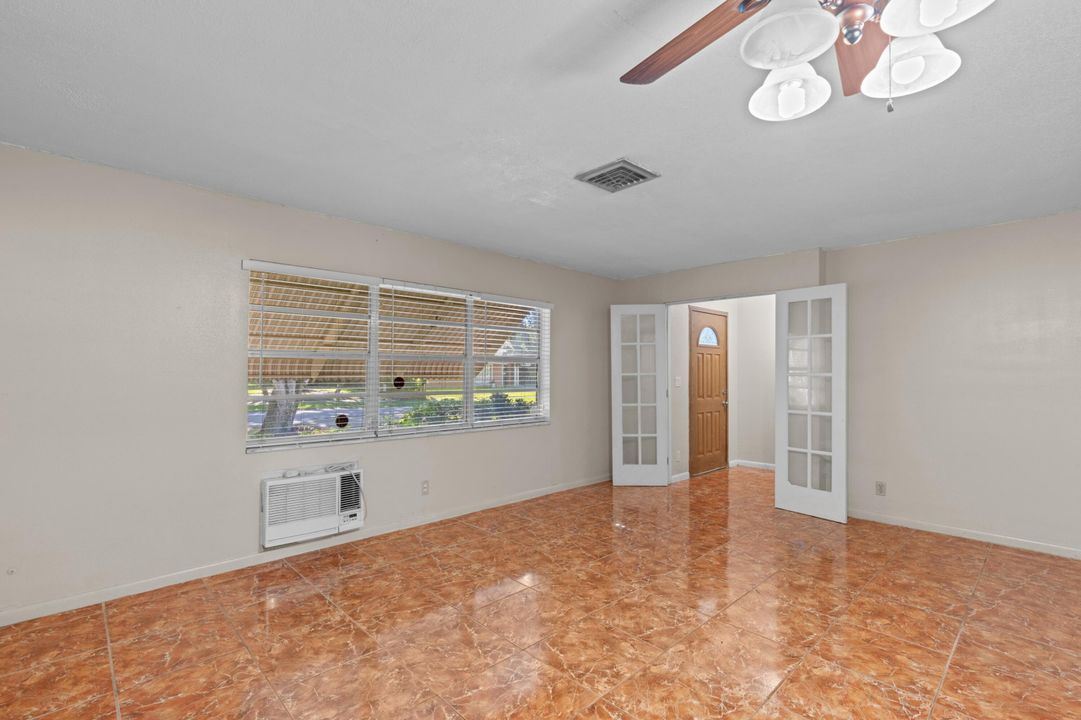 Active With Contract: $515,000 (4 beds, 2 baths, 1514 Square Feet)